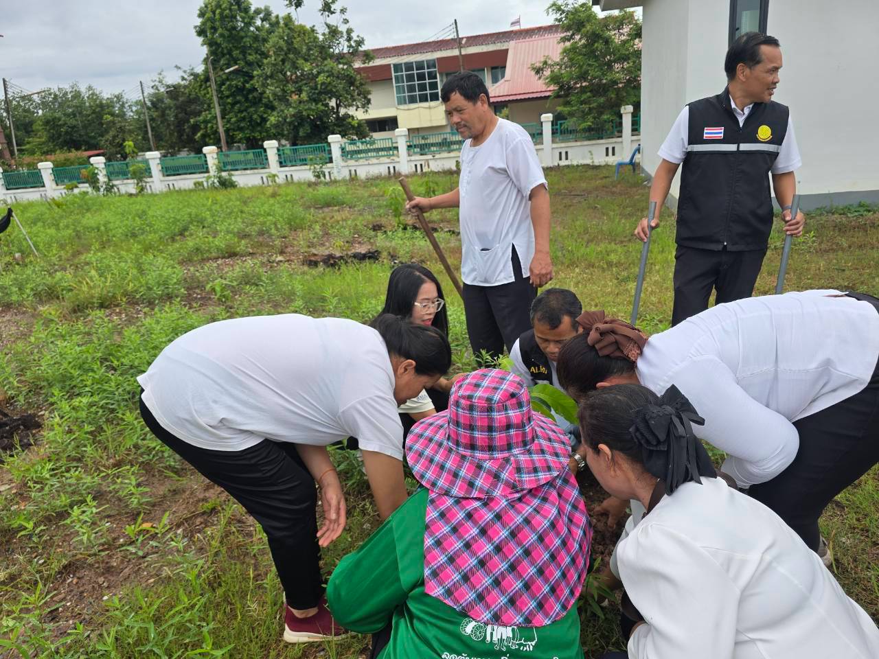 title - “ปลูกเพื่อเปลี่ยน เปลี่ยนเพื่อยั่งยืน เทิดไท้องค์ทศมราชา”